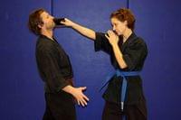 Frauen Selbstverteidigung Frauen Selbstverteidigung